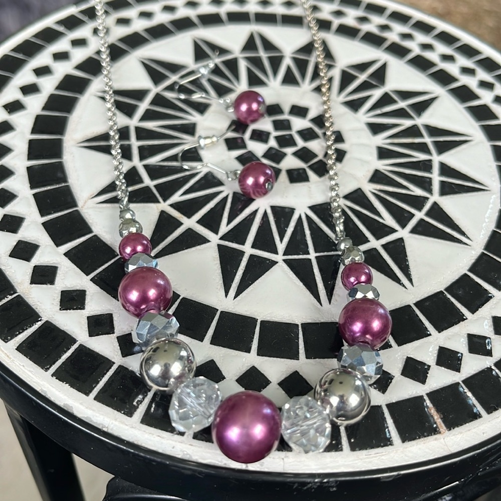 Purplish pink crystal silver colored beaded beads necklace earrings set